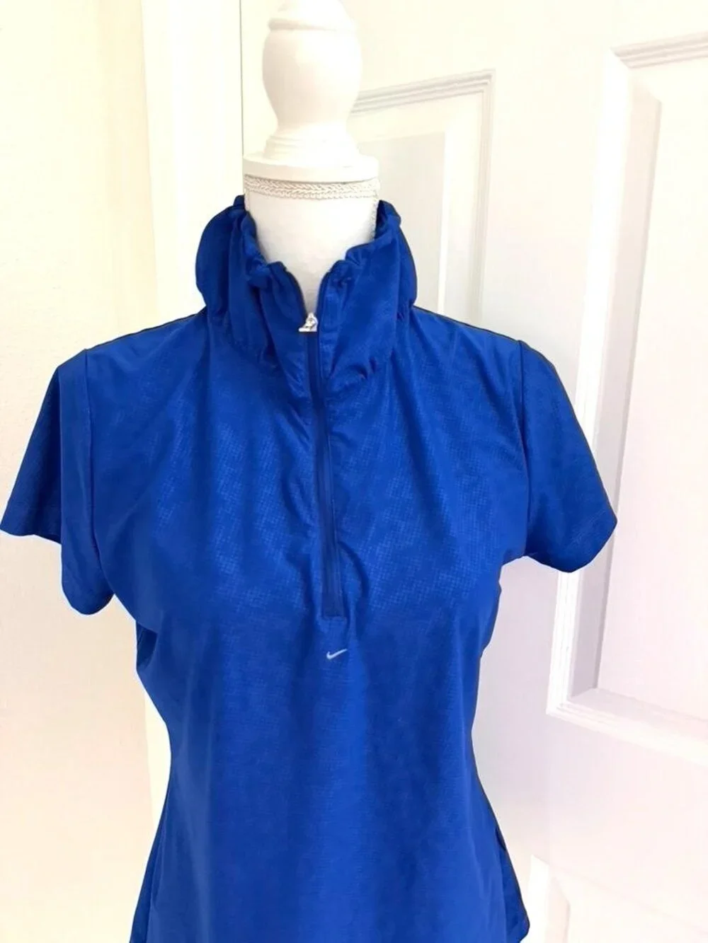 Nike golf top